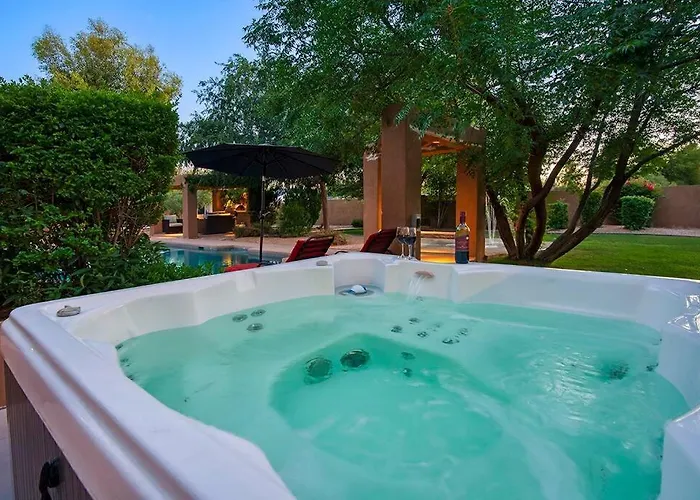 Private Pool Oasis With Hot Tub & Golf Simulator Dom wakacyjny Scottsdale