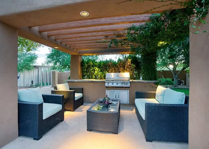 Dom wakacyjny Private Pool Oasis With Hot Tub & Golf Simulator *